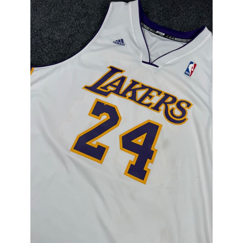 Adidas Kobe Bryant #24 Los Angeles Lakers Swingman Jersey White Mens 2XL